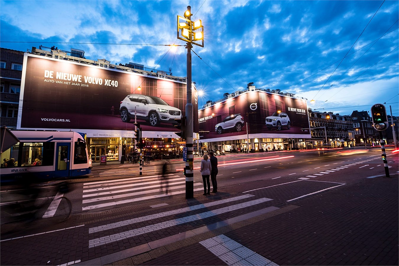 Auto van het Jaar - Volvo XC40 - verovert de binnenstad van Amsterdam