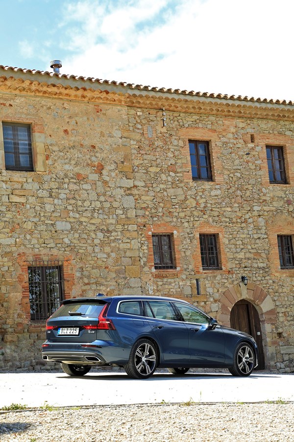 Volvo V60 D4 Bleu Denim -Barcelone mai 2018- photo@Ace Team pour Volvo Car France