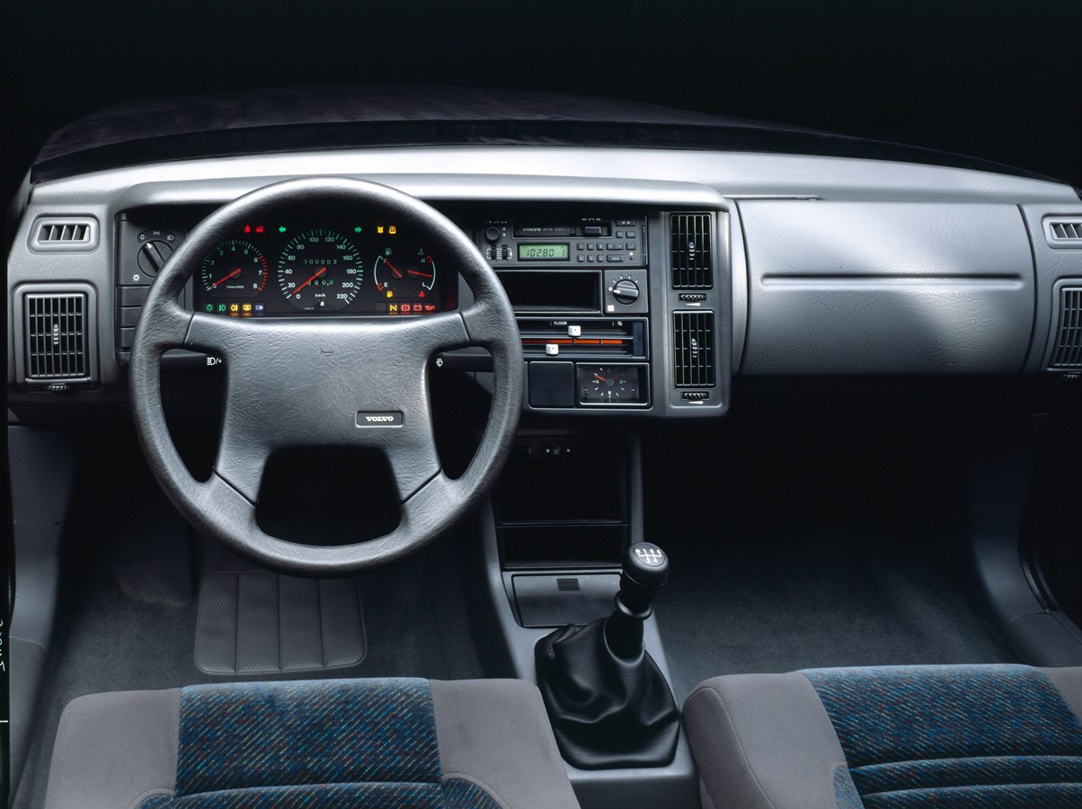 Volvo 440 celebrates its 30th anniversary