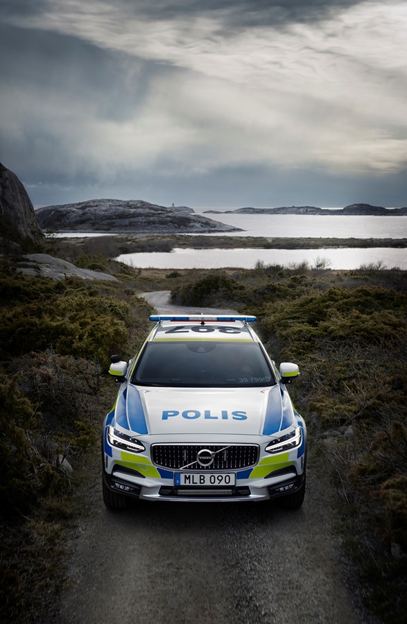 Volvo V90 Cross Country as a police car 