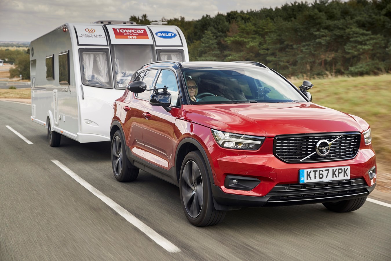 Volvo XC40 wins award in 2019 Caravan and Motorhome Club Towcar of the Year Competition