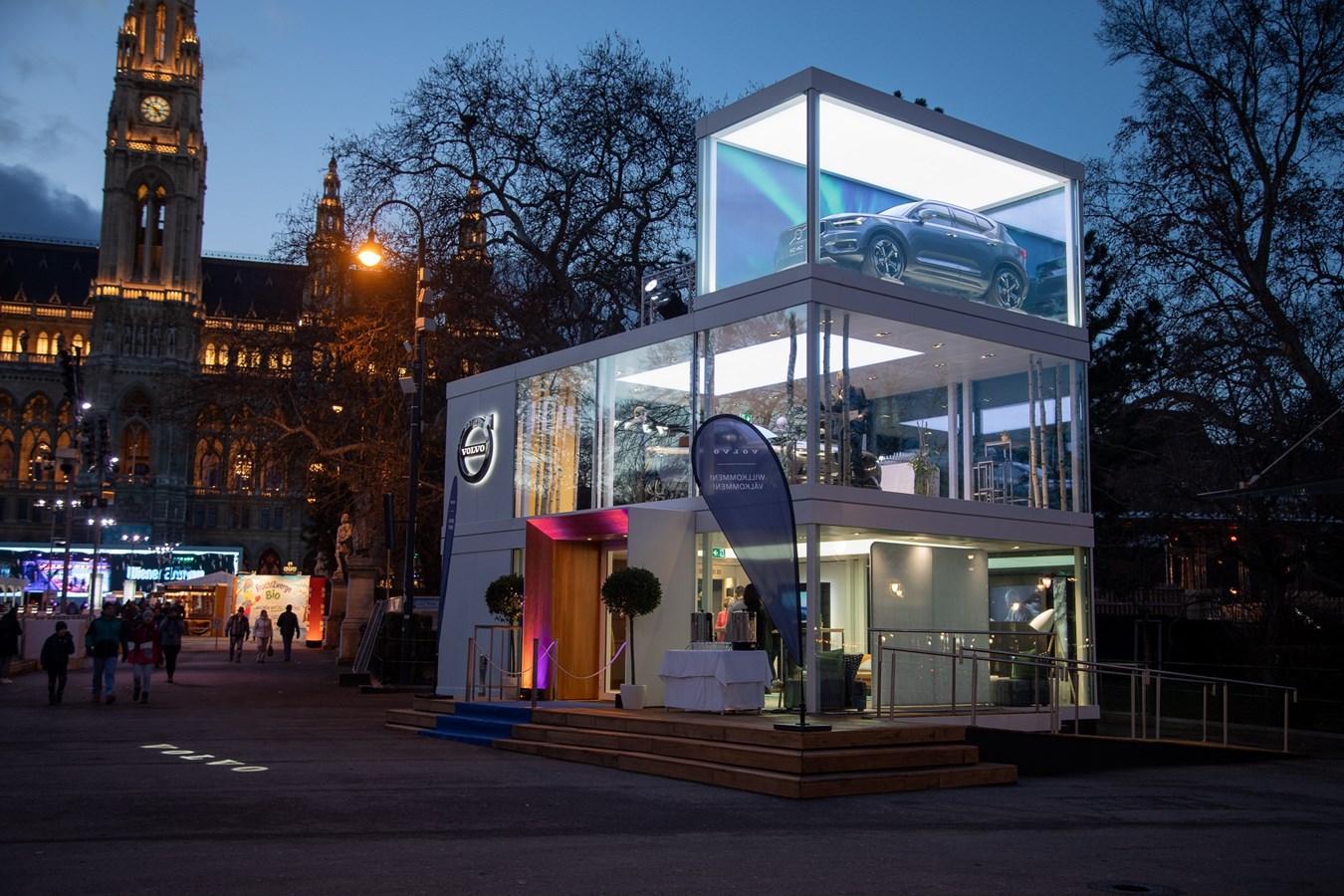 Der Volvo Life Cube beim Wiener Eistraum am Rathausplatz 