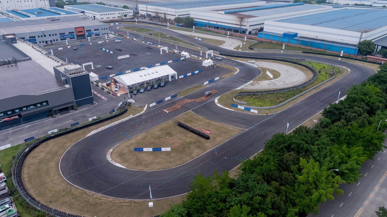 2019“沃尔沃驾道-安全驾控体验营”于成都南山赛车场正式启动