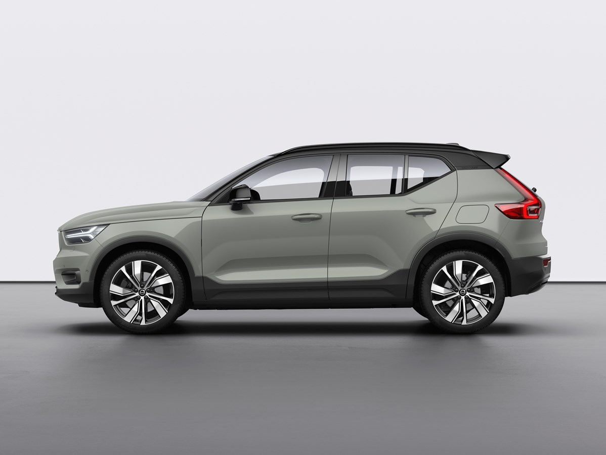 Volvo XC40 Recharge P8 AWD in Sage Green Volvo Car Switzerland AG