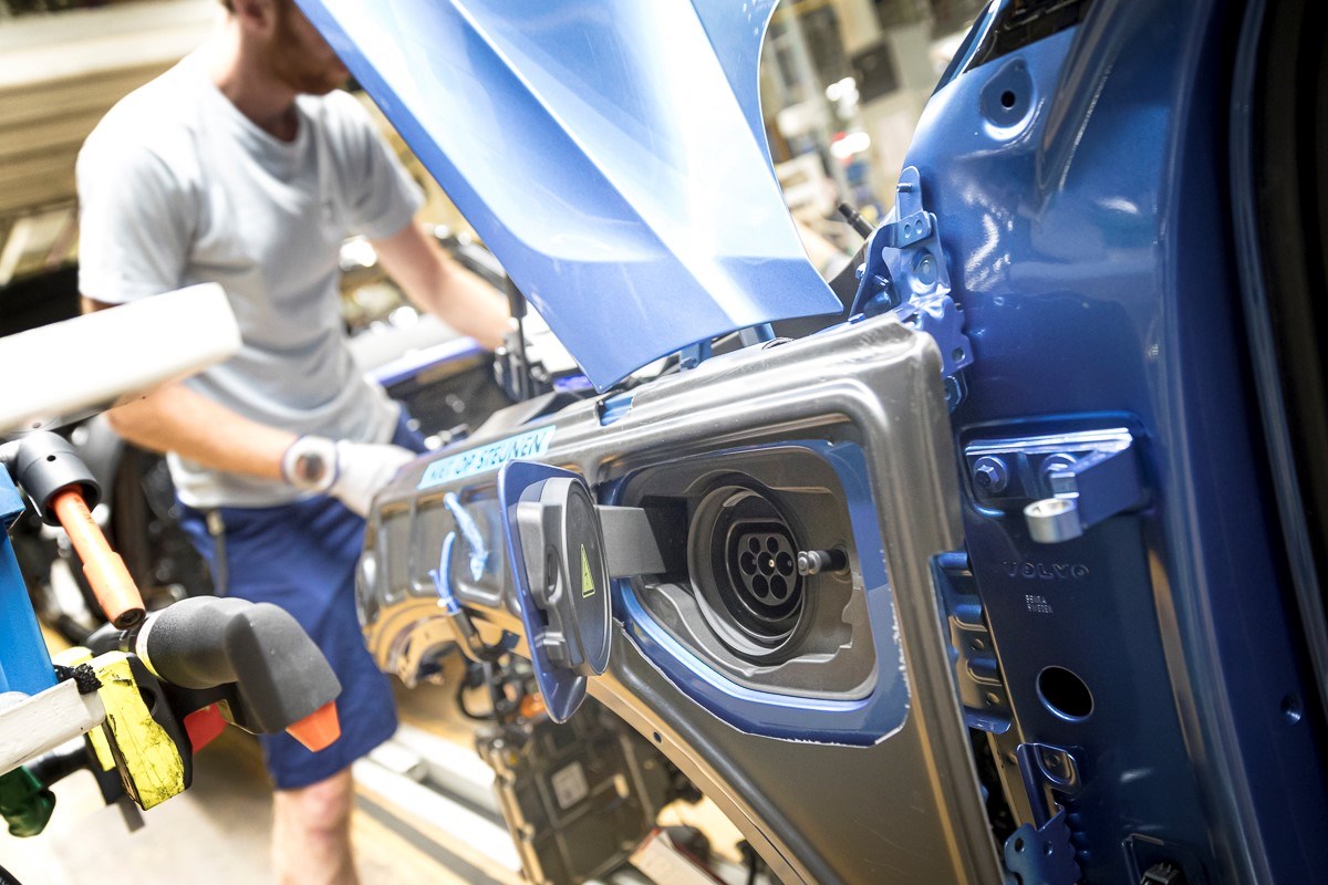 Volvo Cars to radically reduce carbon emissions as part of new ambitious climate plan