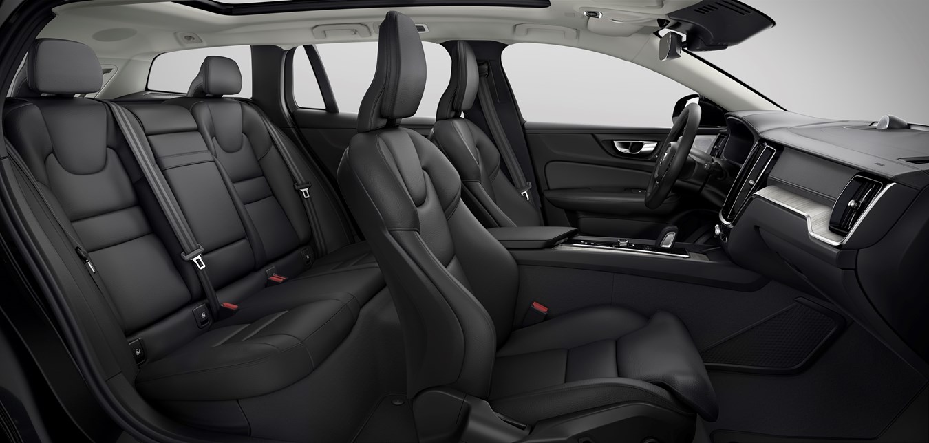 V60 Cross Country, Leather Charcoal in Charcoal interior
