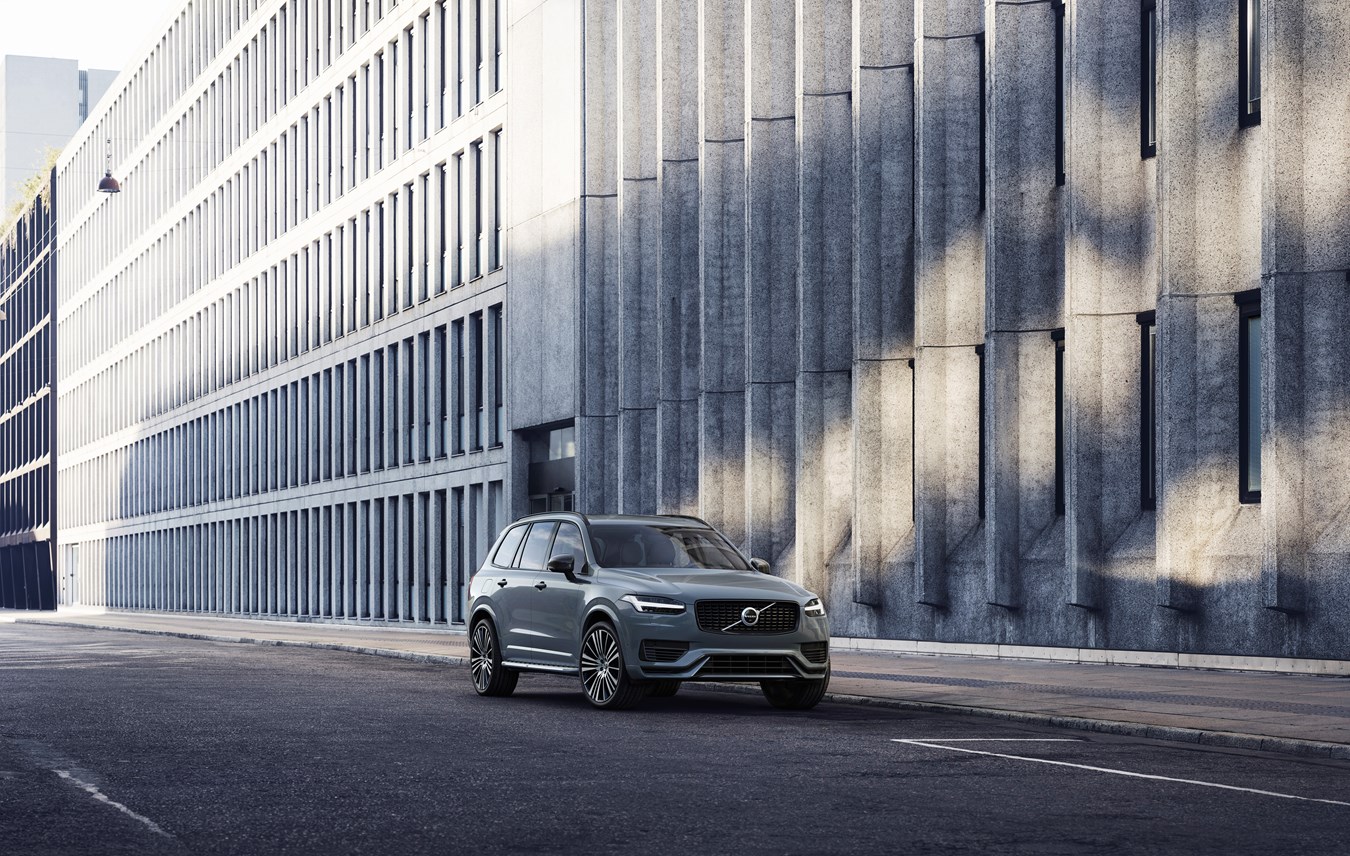 XC90 R-Design Recharge, in Thunder Grey