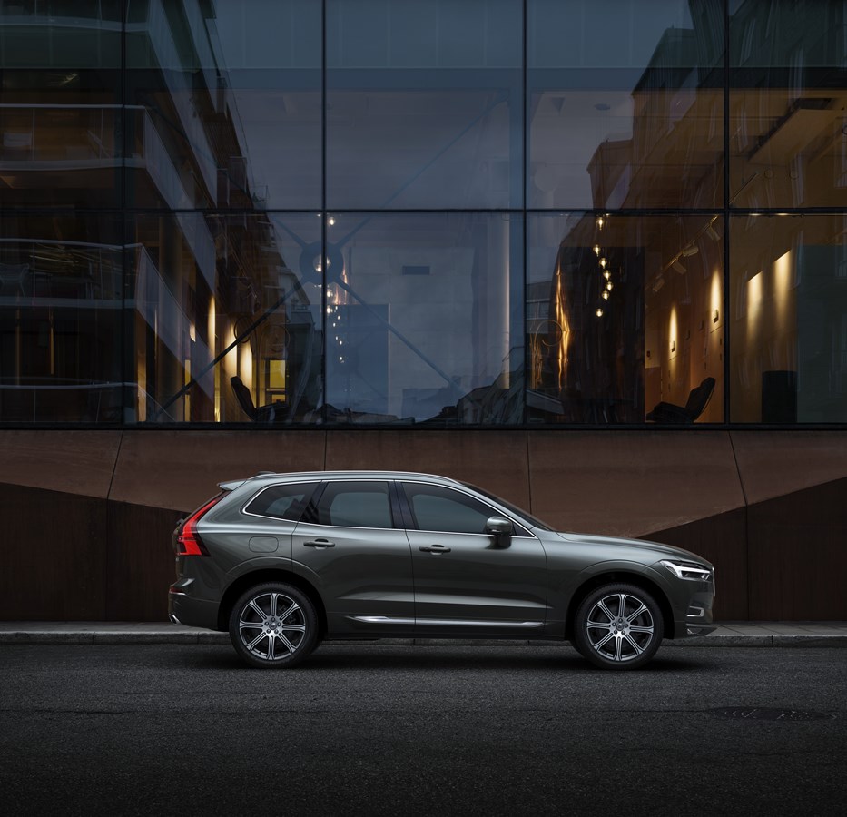 XC60 Inscription expression in Pine Grey