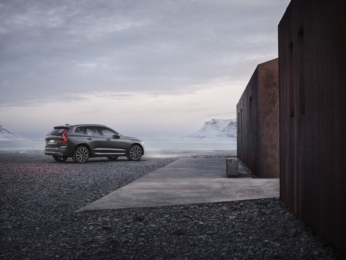XC60 Inscription, Exterior Styling kit without fender extensions, in Pine Grey