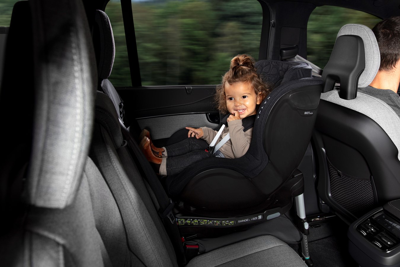 Children and Volvo Cars Safety Seats