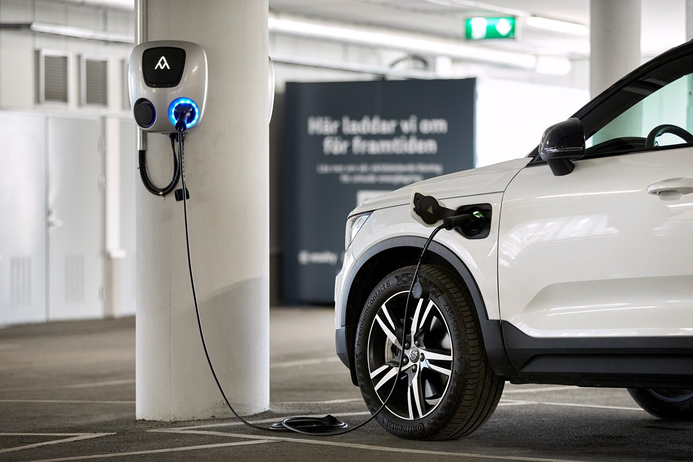 Volvo Cars and BatteryLoop use car batteries for a solar-powered energy storage system