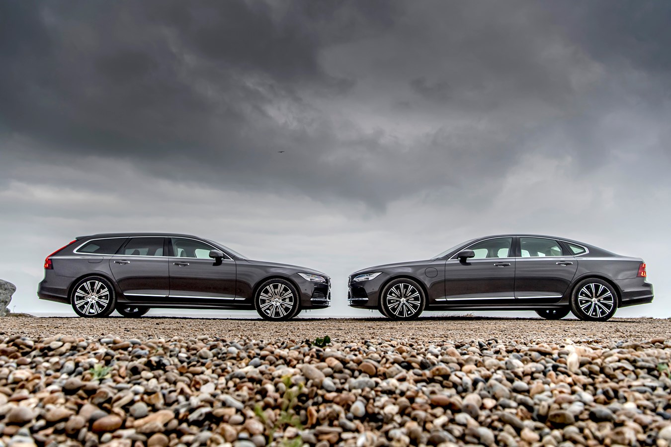 Volvo V90 and S90 Recharge Plug-in Hybrid