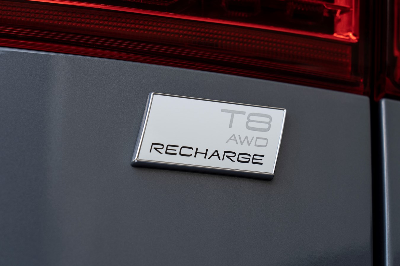 Volvo XC60 Recharge T8 AWD, Thunder Grey