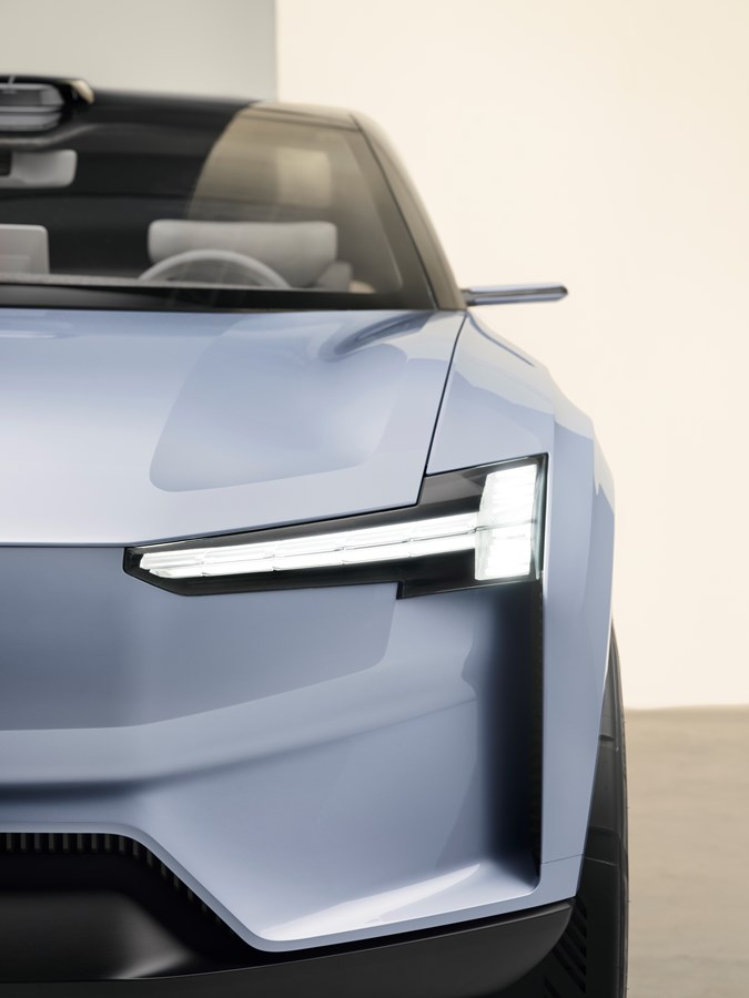 Volvo Concept Recharge, Exterior detail Thor’s Hammer headlight