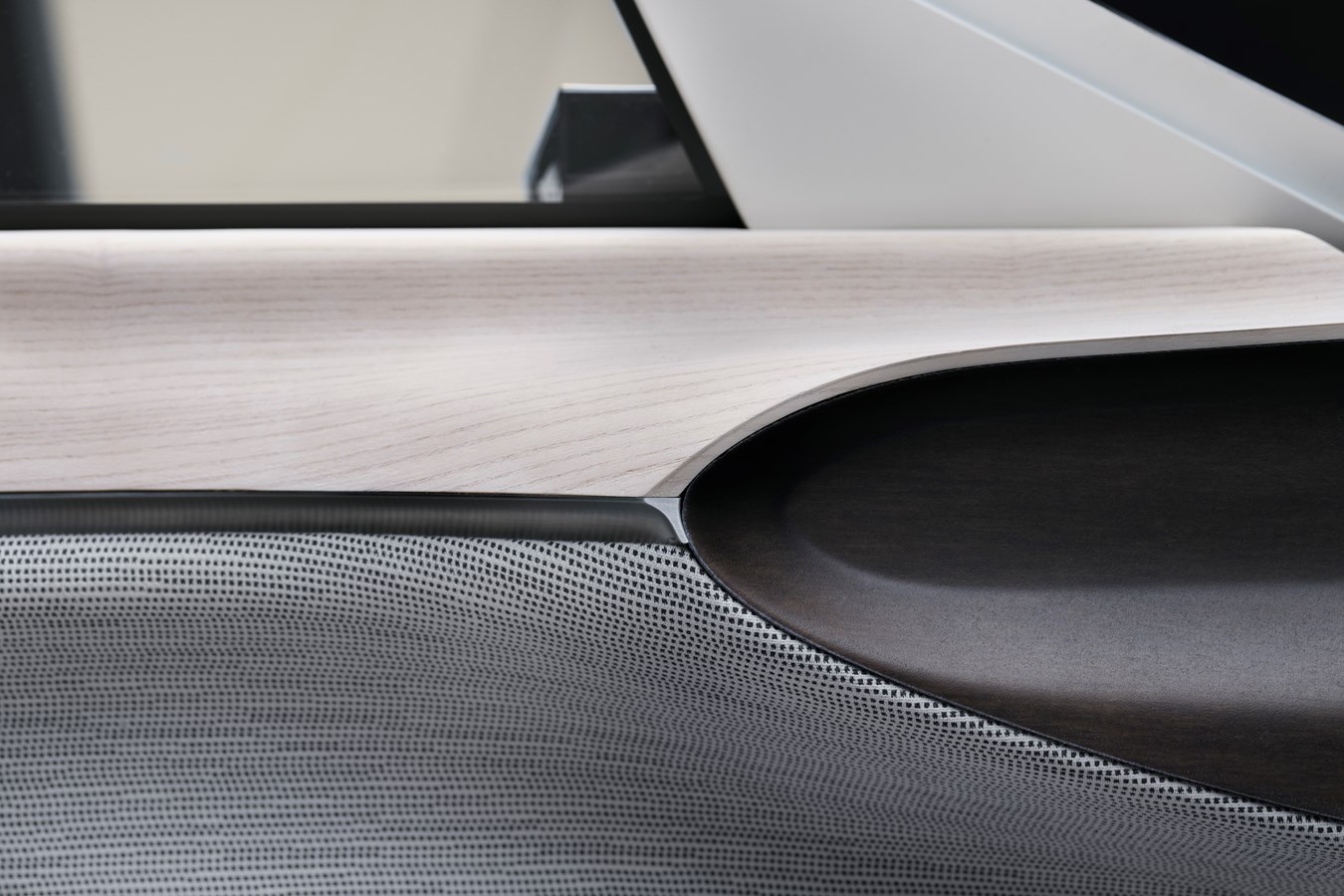 Volvo Concept Recharge, Interior detail door panels