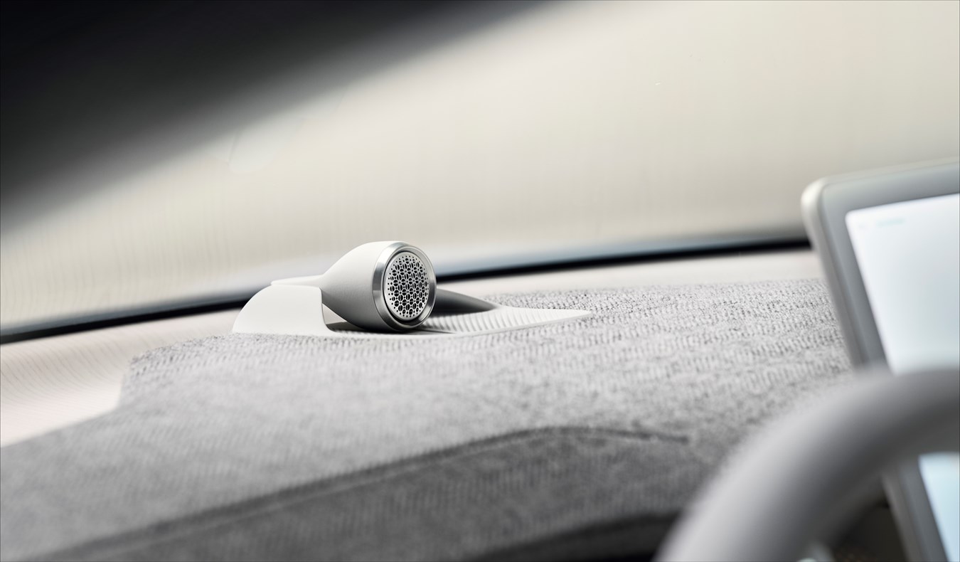 Volvo Concept Recharge, Interior detail instrument panel