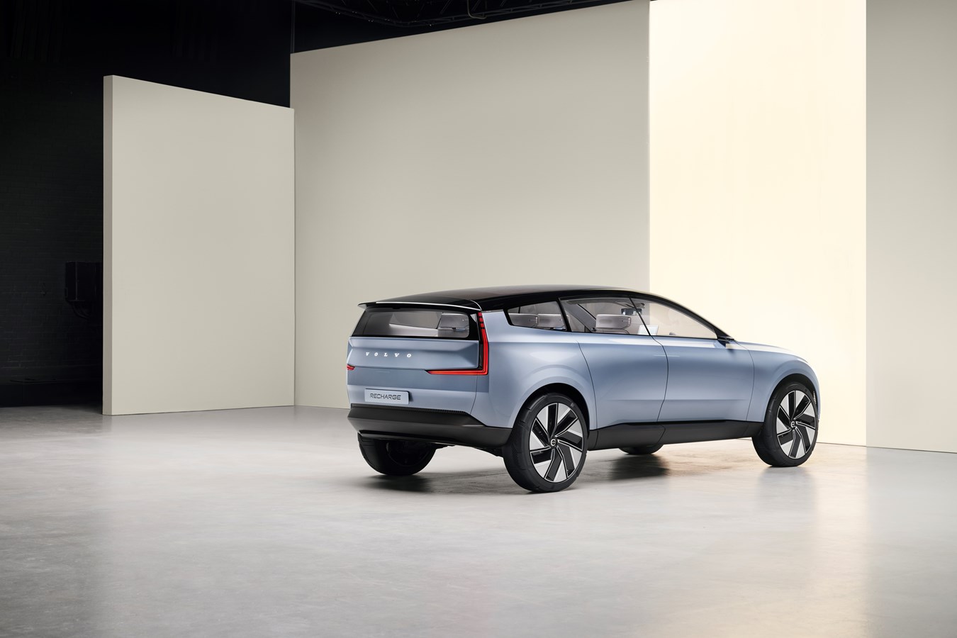 Volvo Concept Recharge, Exterior right side/rear