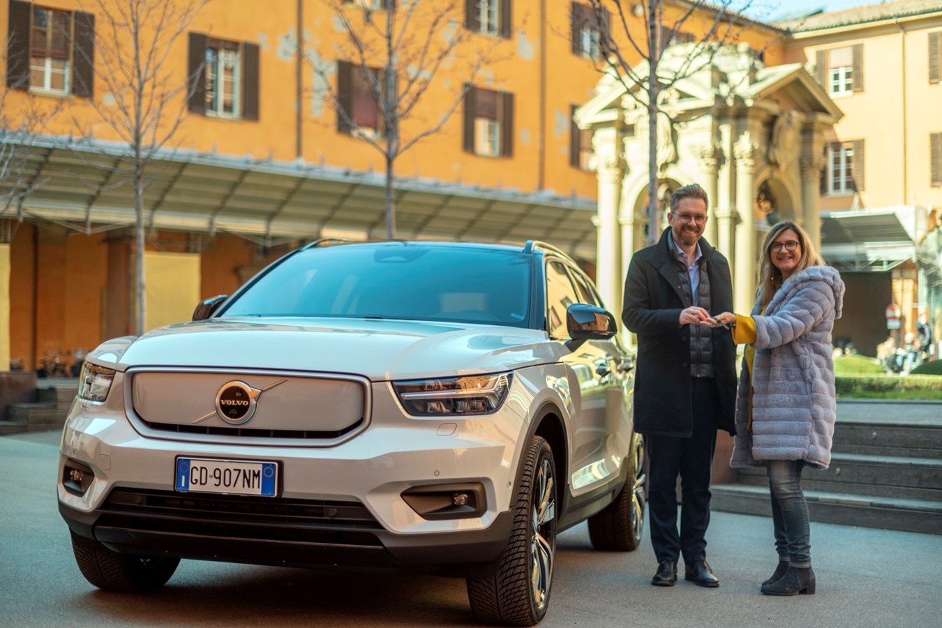 Volvo - Consegna auto al sindaco Lepore 28 febbraio 2022