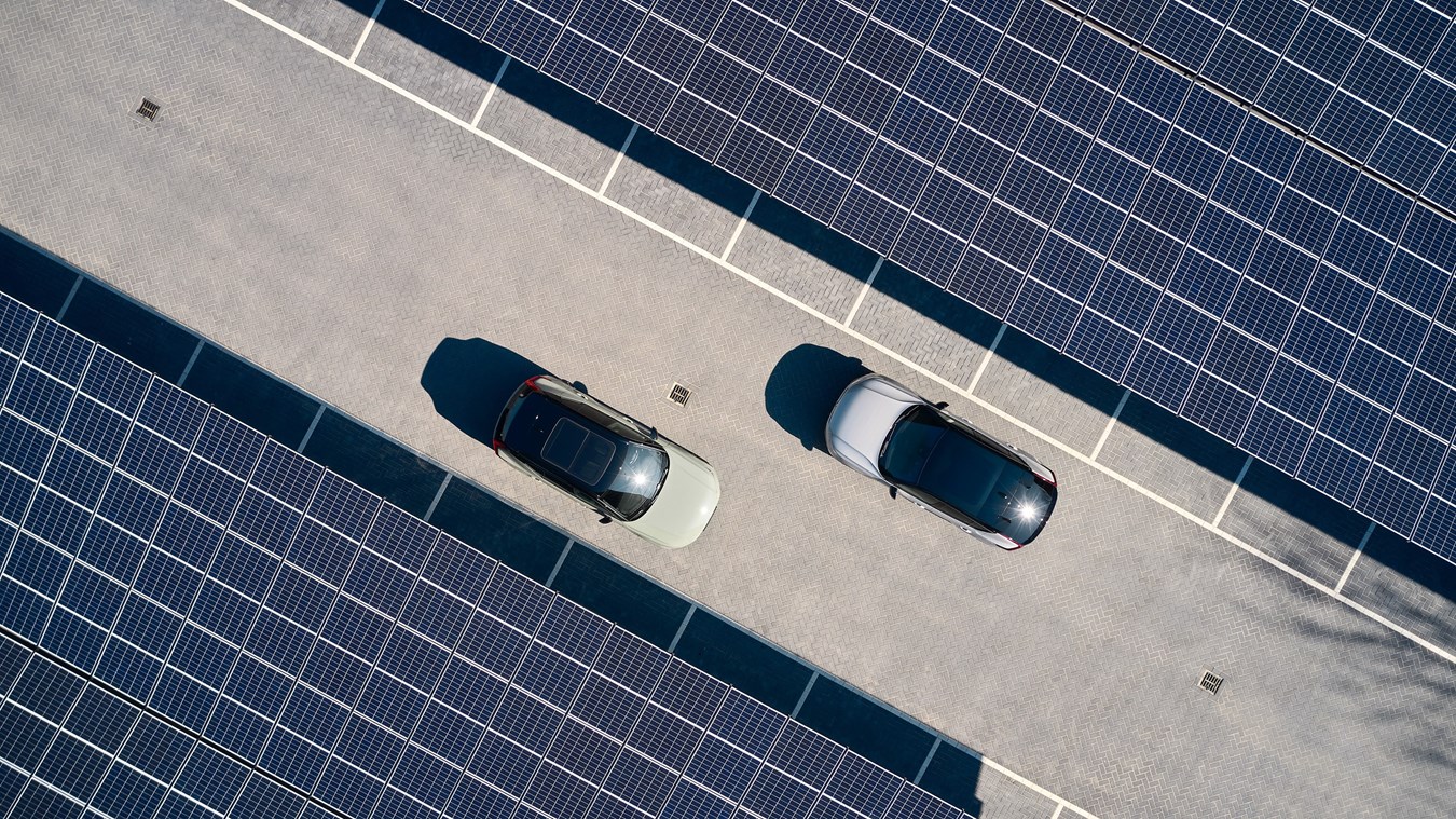 Volvo Car Nederland neemt ruim 5.000 zonnepanelen in gebruik