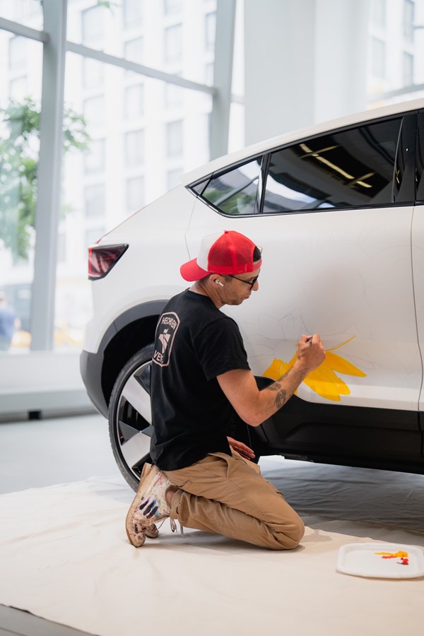 Volvo Car USA celebrates Swedish Midsummer tradition with hand painted, fully electric C40 Recharge SUV