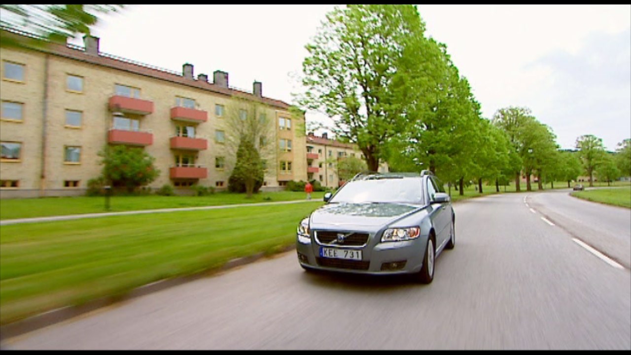 Volvo V50, model year 2010, driving footage - Video Still