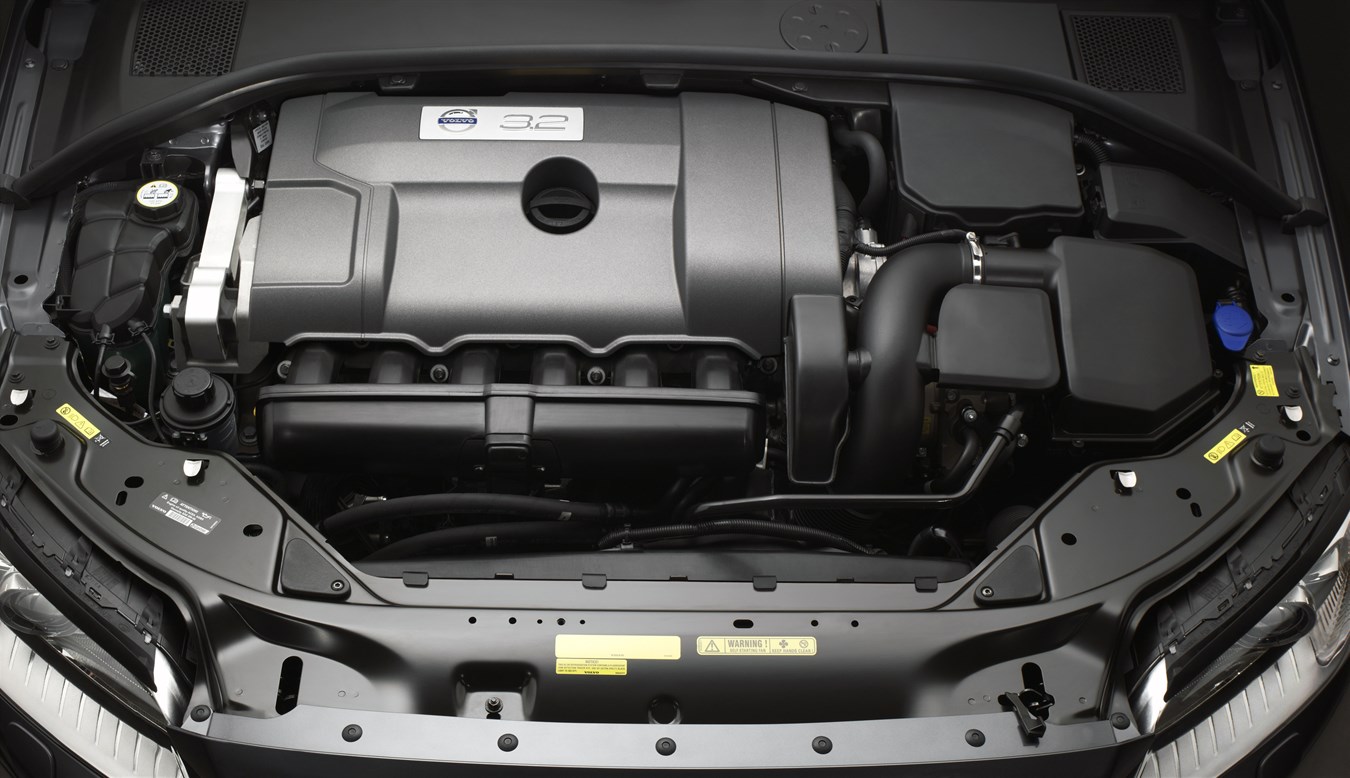 V8 Engine in Volvo S80