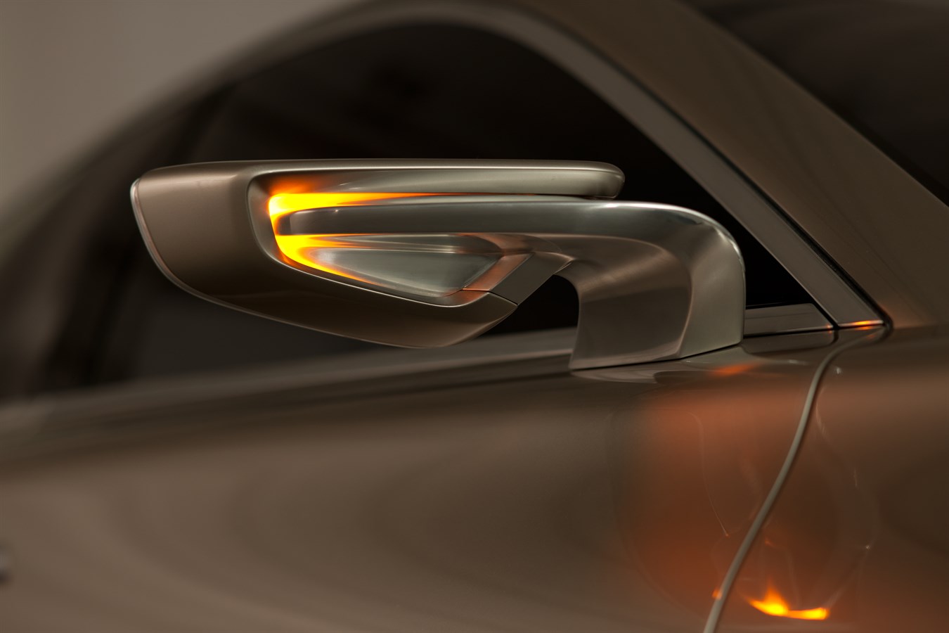 Volvo Concept Universe, side mirror