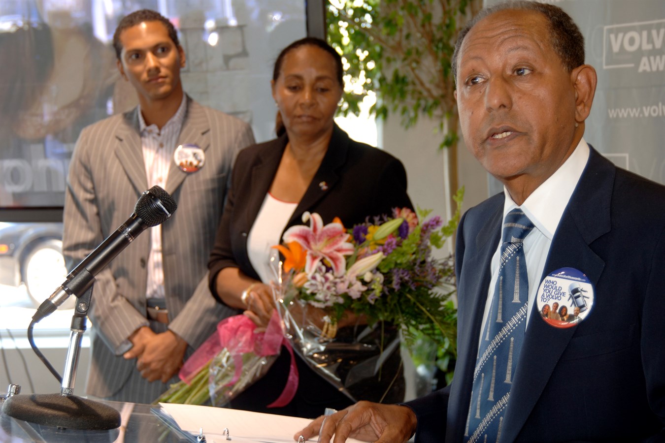 Dr. Asfaw - Volvo for life Awards