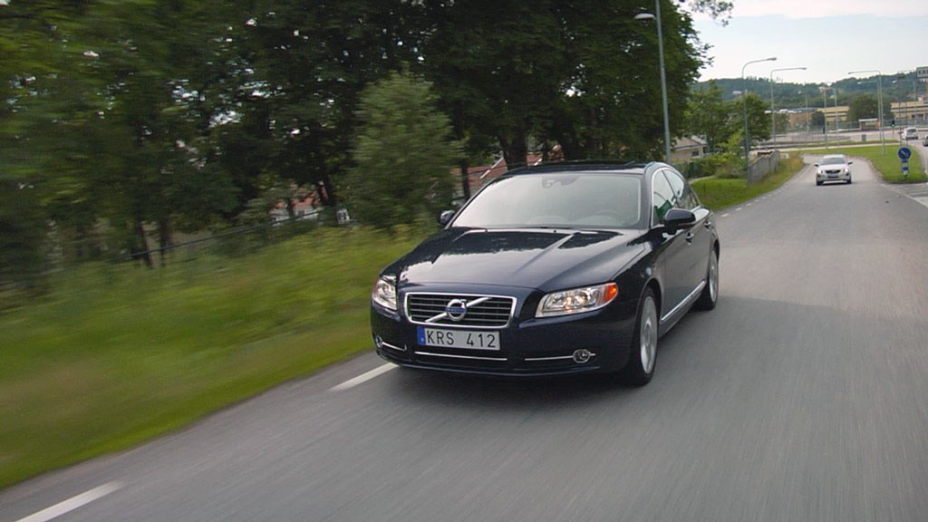 Volvo S80, model year 2012, driving footage - Video still