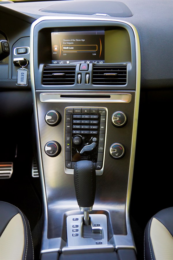 2012 XC60 T6 AWD R-Design