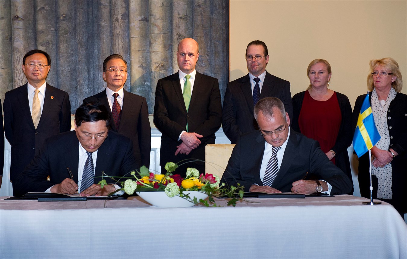 Volvo Car Corporation signs MoU on strategic partnership with China Development Bank Corporation