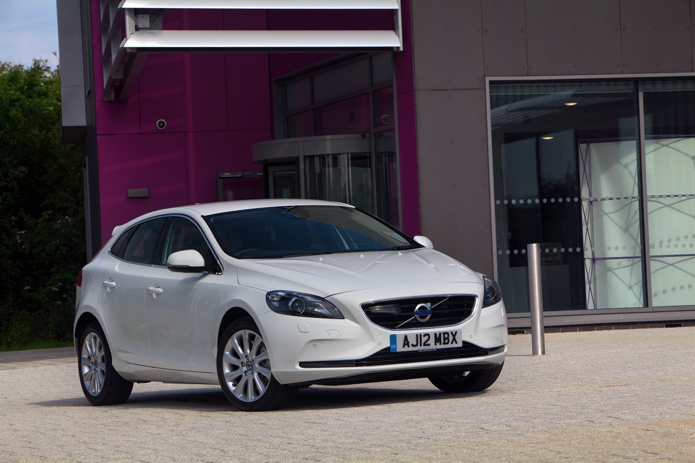 The all-new Volvo V40