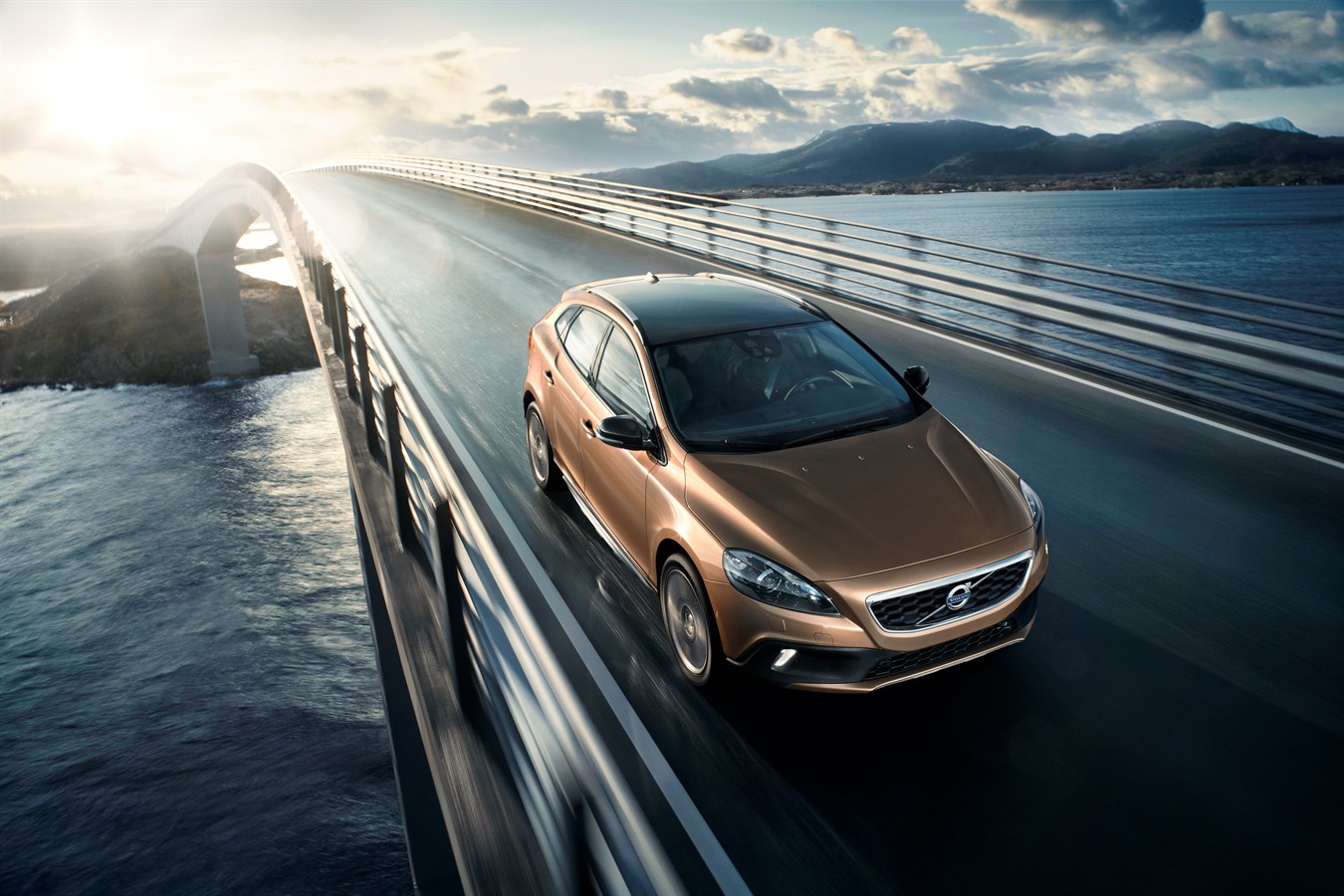 The all-new Volvo V40 Cross Country
