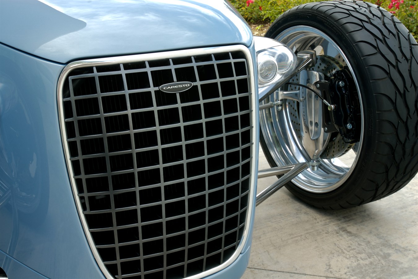 Caresto V8 Speedster Exterior Front Detail