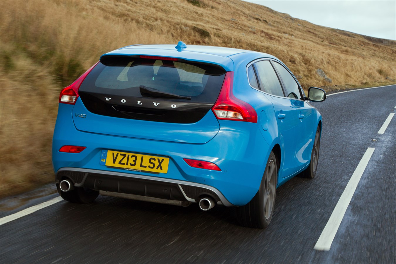 Rear, 3/4 dynamic image of the all-new Volvo V40 R-Design
