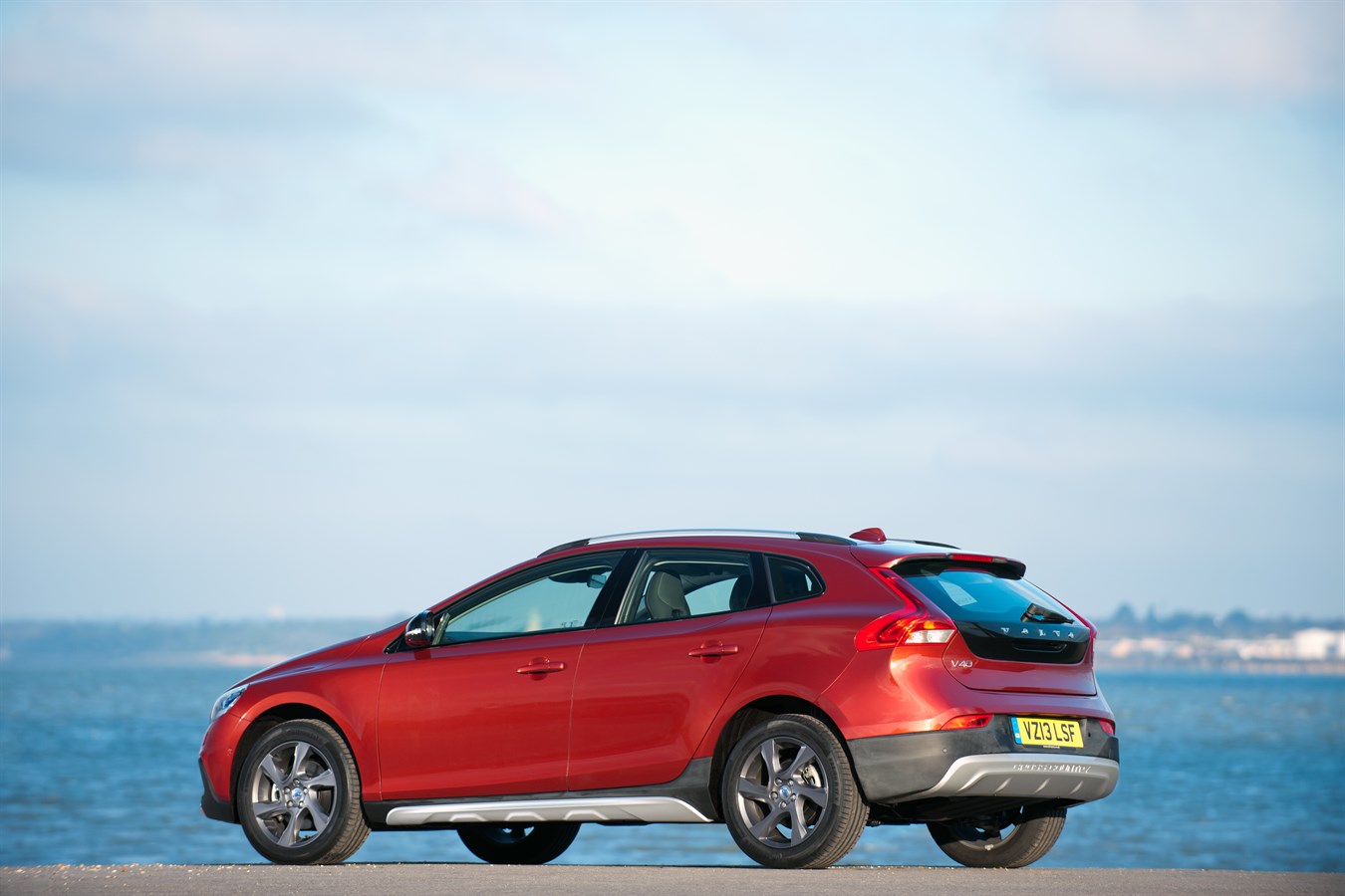 Rear, 3/4, static image of the all-new Volvo V40 Cross Country