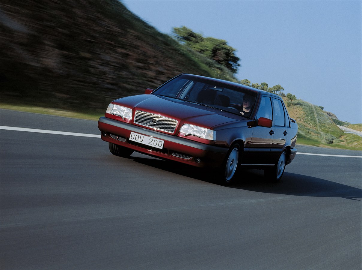 Historical Volvo 850 Turbo, 1990