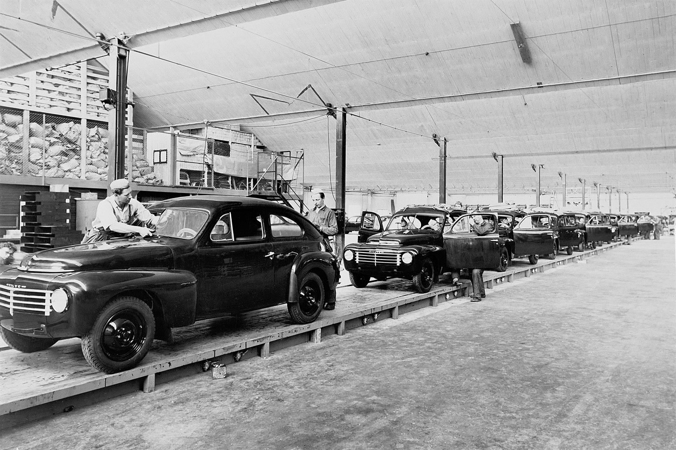 PV444 A, 1947, Assembly line in Lunby plant
