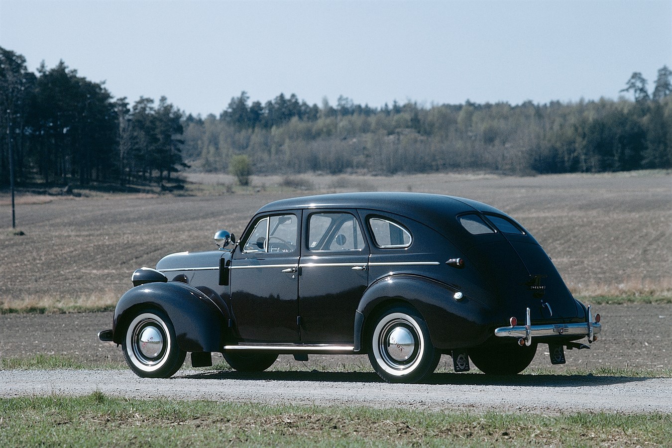 PV 60, 1947, The white-wall tyres were extras