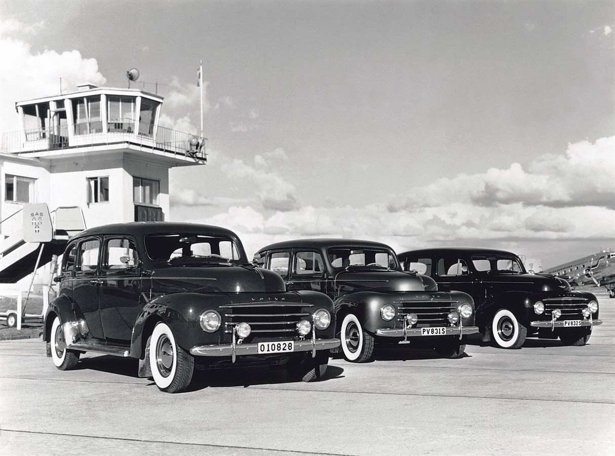 830 Disponent, 1953, parked at Torslanda Airport, Gothenburg