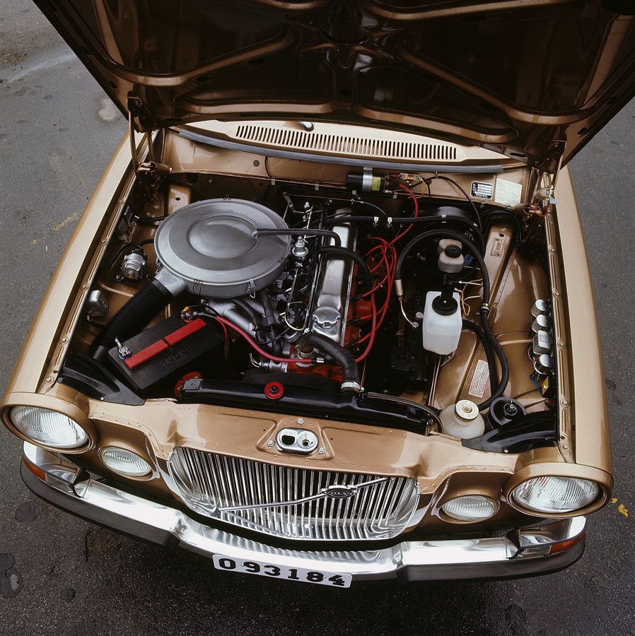 164 E, 1972, B30E engine