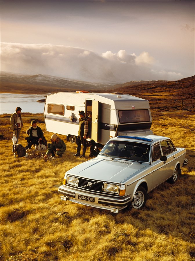 244 GL D6, 1979, with caravan