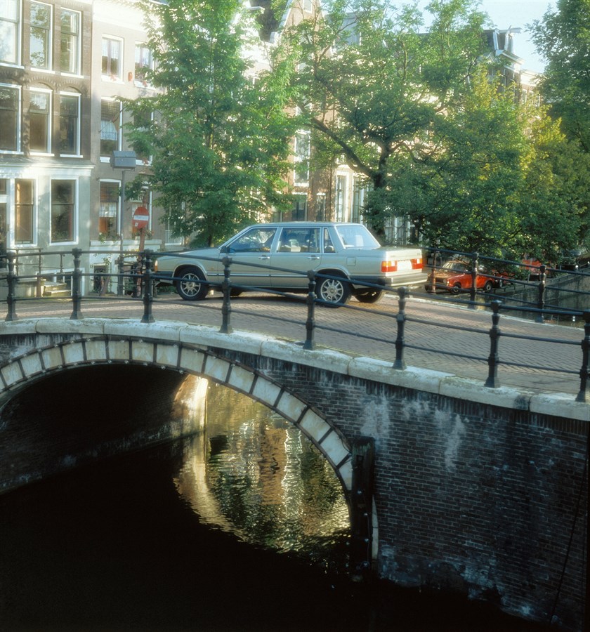 760 GLE, 1983, in Amsterdam setting