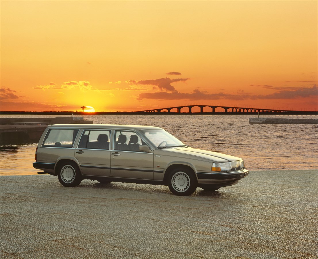 760 GLE, 1989, with The Öland bridge in the background