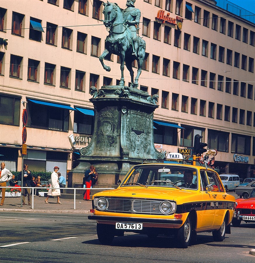 Volvo 144 Taxi