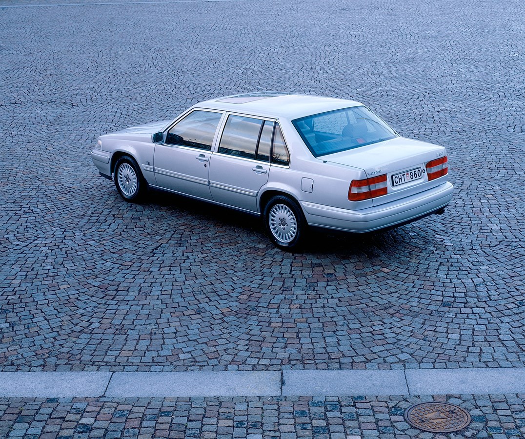 S90, 1998