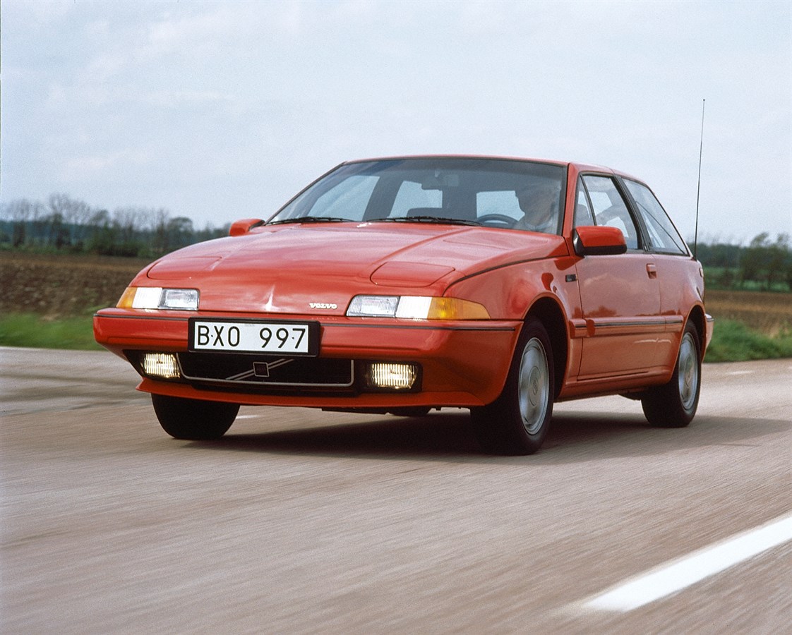 480 Turbo, 1990