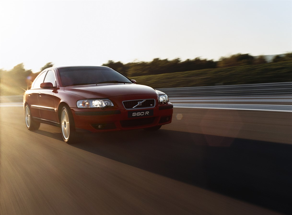 S60 R, Passion red 612