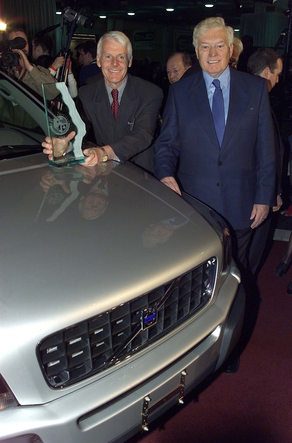 Hans-Olov Olsson, Volvo Car Corporation President and CEO (2000 - 30 Sept 2005) and Vic Doolan, Volvo Cars of North America President and CEO recieved the "Truck of the Year North America" award at the Detroit Auto Show 2003, 5th of January.