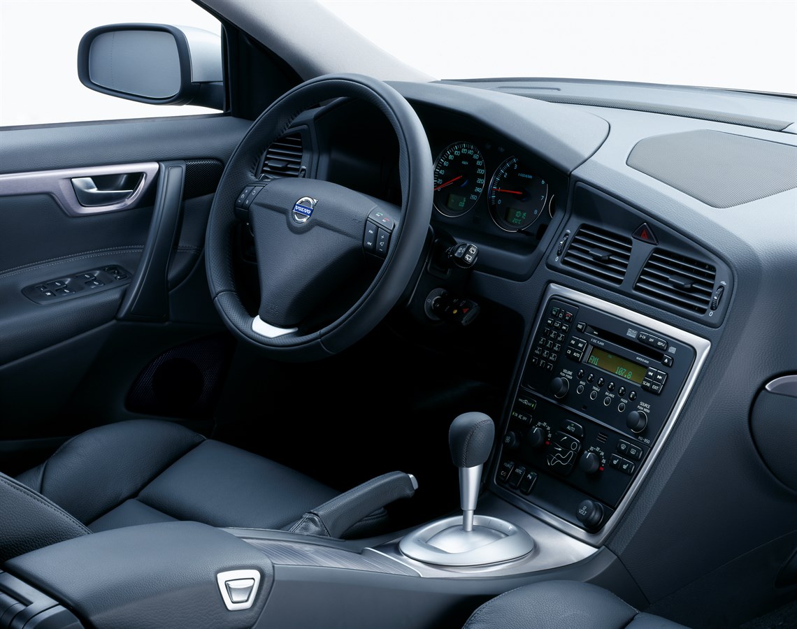 S60, Dashboard, Offblack, Sport steering wheel, Aluminium inlay